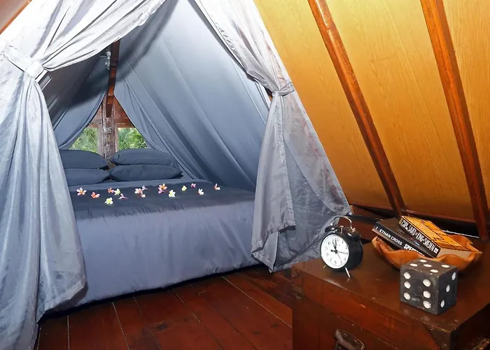 The Hidden Escapes Manggis- Lakeside With Pool, Sauna & Ice Bath *