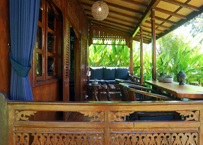 The Hidden Escapes Manggis- Lakeside With Pool, Sauna & Ice Bath * パダンバイ