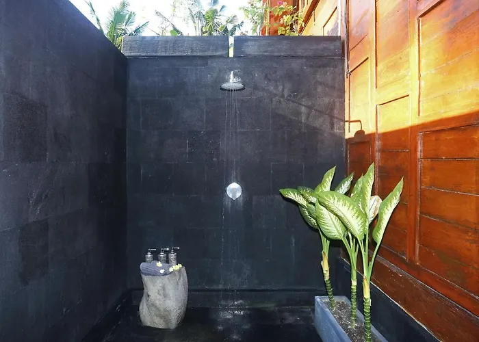 別荘 The Hidden Escapes Manggis- Lakeside With Pool, Sauna & Ice Bath