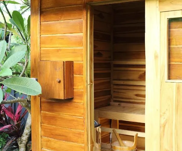 The Hidden Escapes Manggis- Lakeside With Pool, Sauna & Ice Bath * パダンバイ