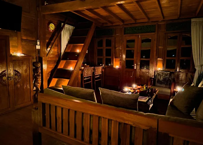 別荘 The Hidden Escapes Manggis- Lakeside With Pool, Sauna & Ice Bath