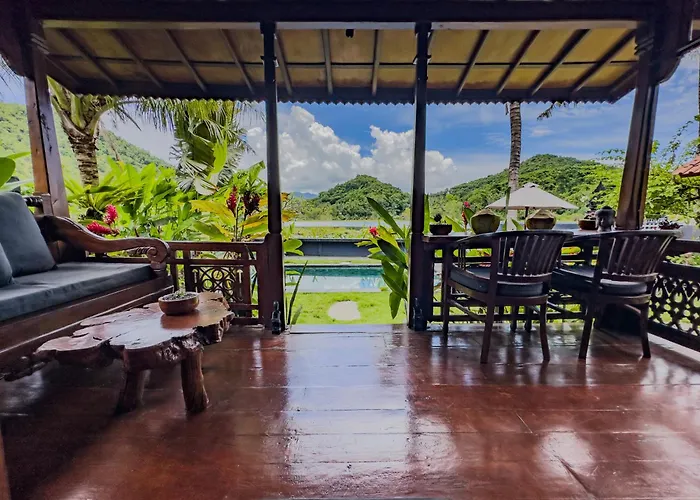 The Hidden Escapes Manggis- Lakeside With Pool, Sauna & Ice Bath パダンバイ