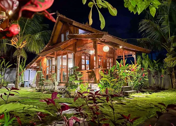 別荘 The Hidden Escapes Manggis- Lakeside With Pool, Sauna & Ice Bath *