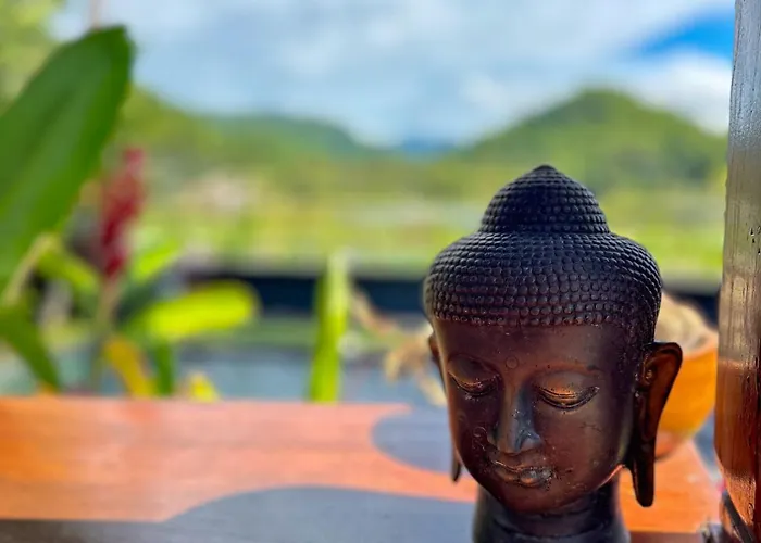 The Hidden Escapes Manggis- Lakeside With Pool, Sauna & Ice Bath